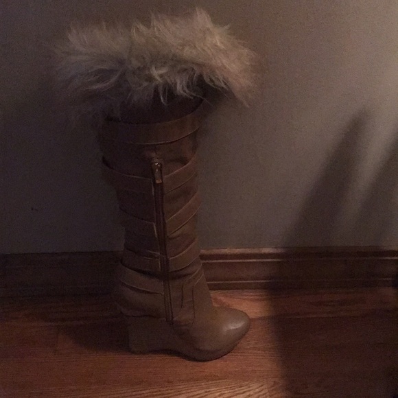 Platform boots - Picture 2 of 3